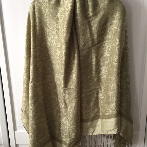 Green pashmina.