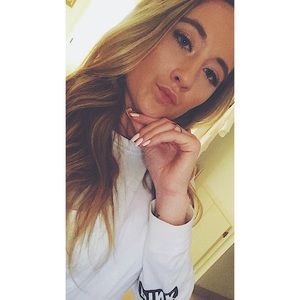 Meet your Posher, Hailey