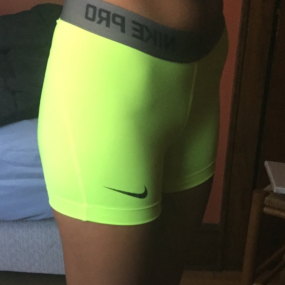 NIKE PRO spandex shorts! Worn once or twice - Picture 4 of 4