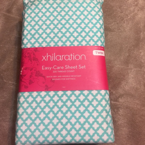 Twin sheets