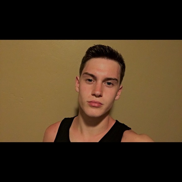 Meet your Posher, Justin - Picture 1 of 1