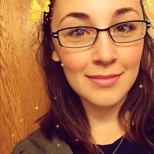 Meet your Posher, Nicole