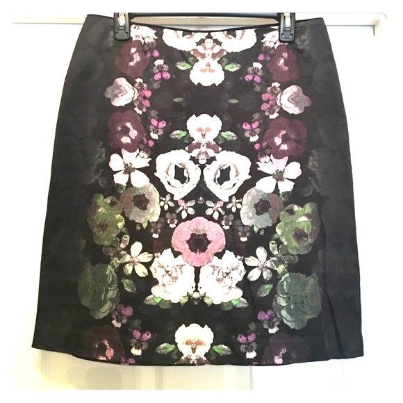 H&M Chic Mini Floral Pencil Skirt
