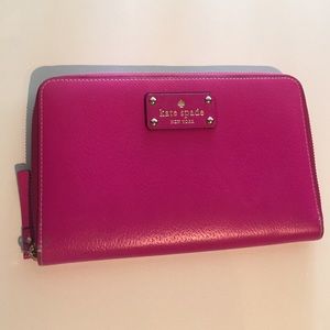 Kate Spade Ponds Travel Wallet