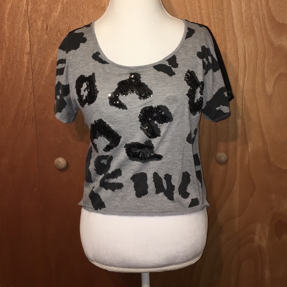 Patterned top