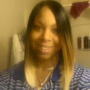 Meet your Posher, Monique