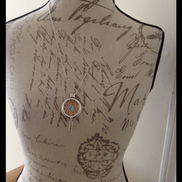 Dreamcatcher Aromatherapy Locket NWOT - Picture 4 of 4