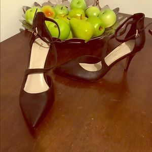 Aldo Pointed Toe Mid Heel