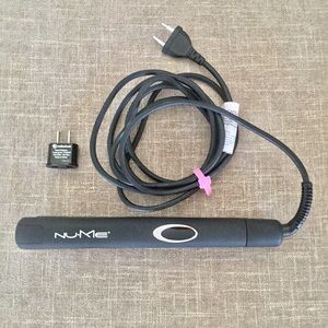 •SOLD• Nume Megastar Flat Iron