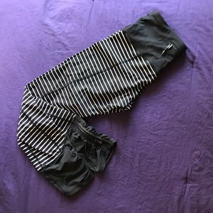 Lululemon legging cropped striped tight zipper
