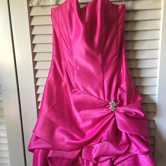 Nwt Hot Pink Barbie strapless formal dress