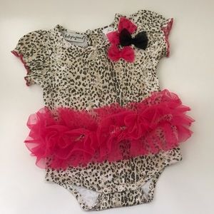 Babyrageous onesie 6months