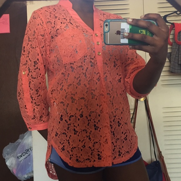 Cute textured peachy shirt