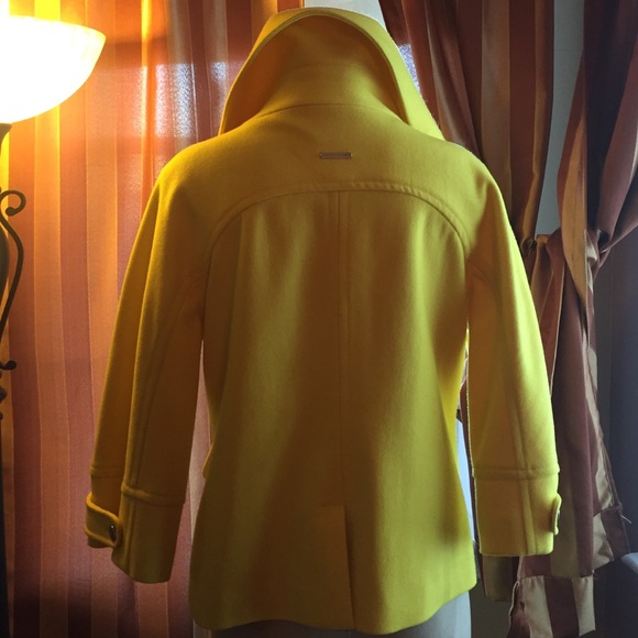 WARM DKNY YELLOW WINTER JACKET - Picture 2 of 4