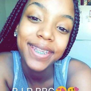 Meet your Posher, Aris