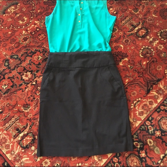 Banana Republic Black Stretch Pencil Skirt - 6