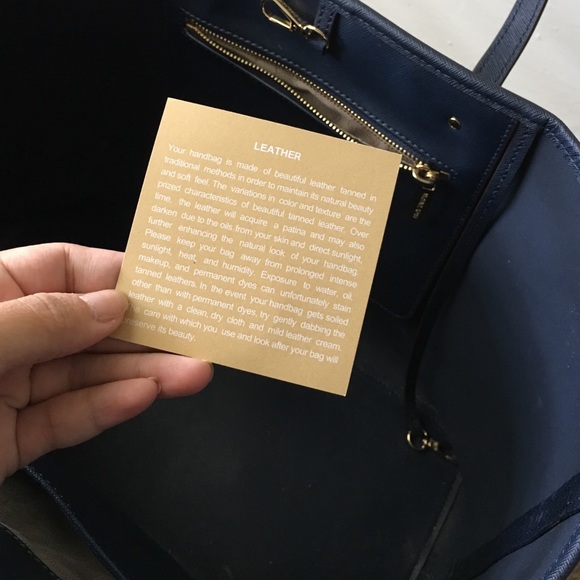 Michael Kors Jet Set Travel Tote - Medium - Picture 3 of 4