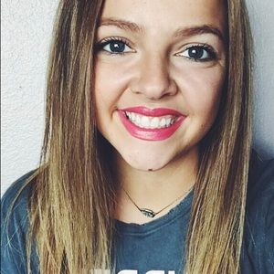 Meet your Posher, Carly