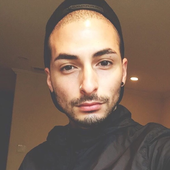 Meet your Posher, Nick - Picture 2 of 3