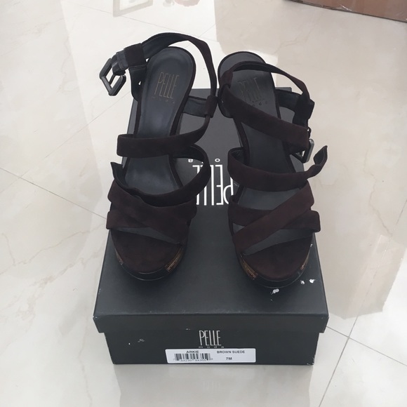 Brand new!!! Pelle moda wedge