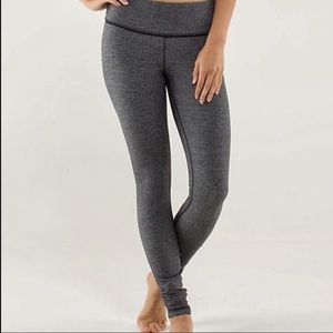 ISO Herringbone Lululemon Leggings size 6 or 8