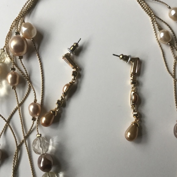 5 strand beaded necklace with earrings - Picture 2 of 3