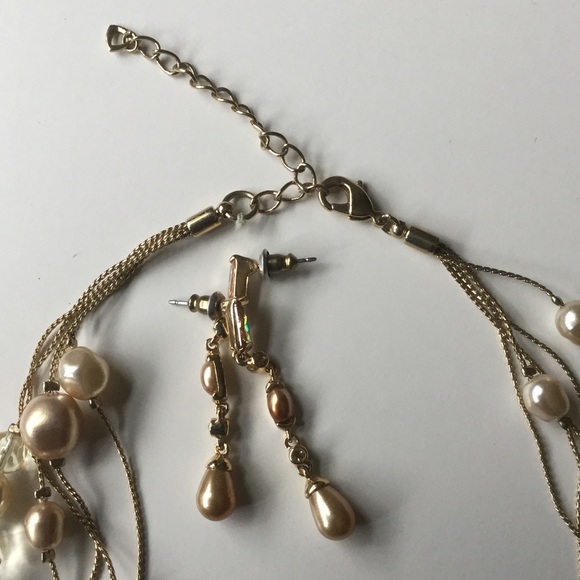 5 strand beaded necklace with earrings - Picture 3 of 3