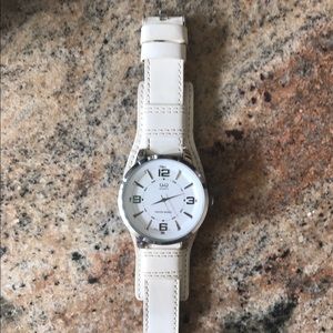 Q&Q watch