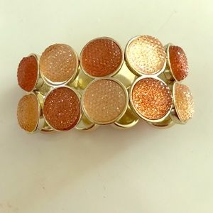 Gold / glass beaded bracelet
