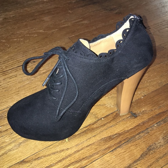 ❗️CLEARANCE❗️Charlotte Russe Platform Heels