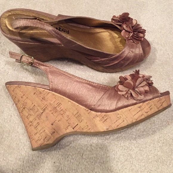 Wedge Sandals - Picture 2 of 4