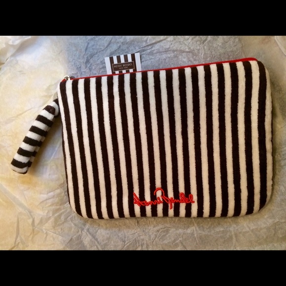 🎉Last 1🎉 Henri Bendel Large Pouch Bag Wristlet - Picture 4 of 4