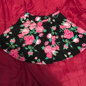 floral print skater skirt🌺