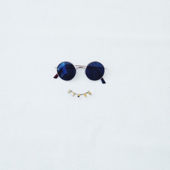 round UO glasses
