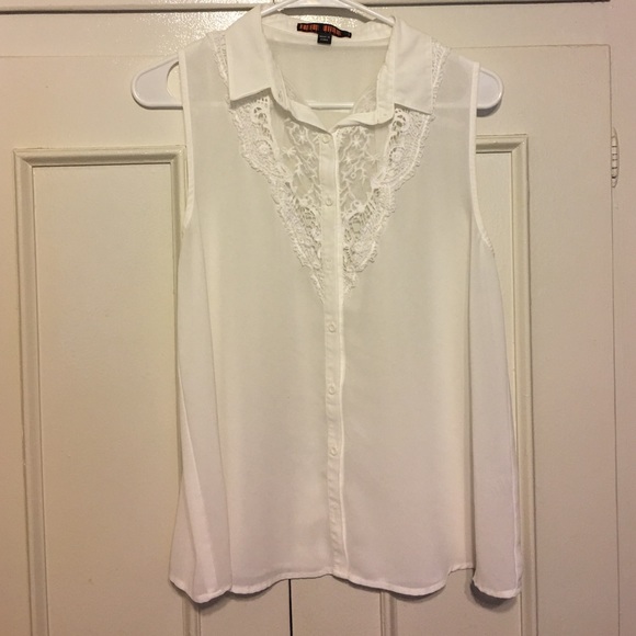 NWOT - White Chiffon Collared Sleeveless Blouse - Picture 1 of 2