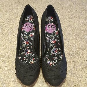 Black k9 rocket dog heels size 9