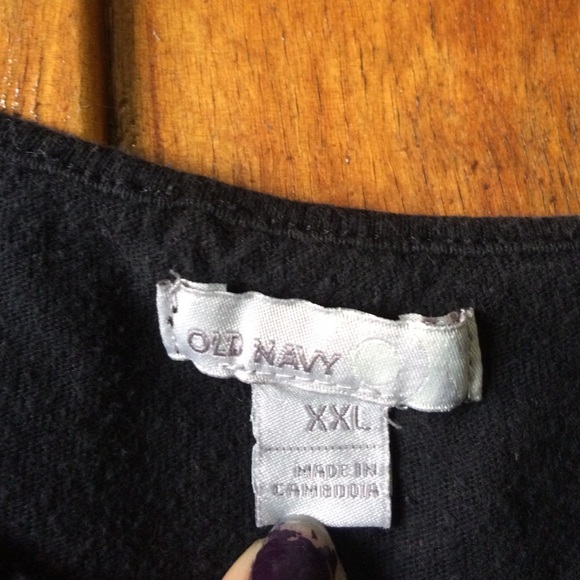 Old Navy Black Flowy Spaghetti Strap Tank - Picture 4 of 4