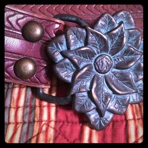 Beautiful belt with brass flower 🌺