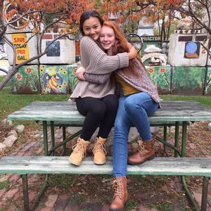 Meet your Posher, Camre