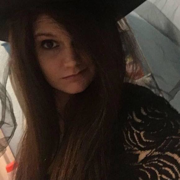 Meet your Posher, Kaylyn