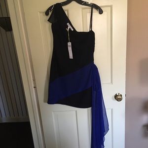 Nwt bcbgeneration one shoulder with removal bow