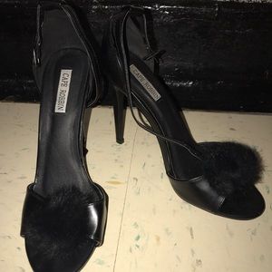 Black open toe stilettos with Pom