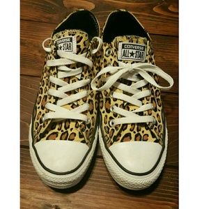 Leopard/Cheetah print Converse