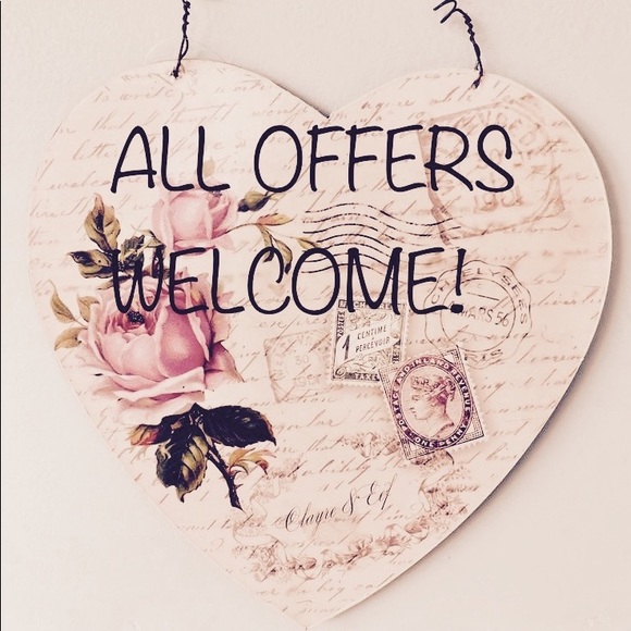 Meet your Posher, Emily - Picture 2 of 3