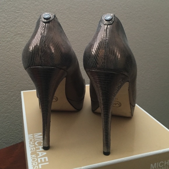 Platform shoes - Picture 3 of 5