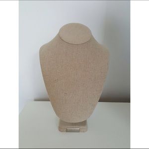 Stella & Dot Neck Form Bust