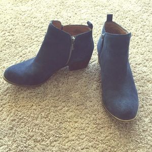 Suede navy booties