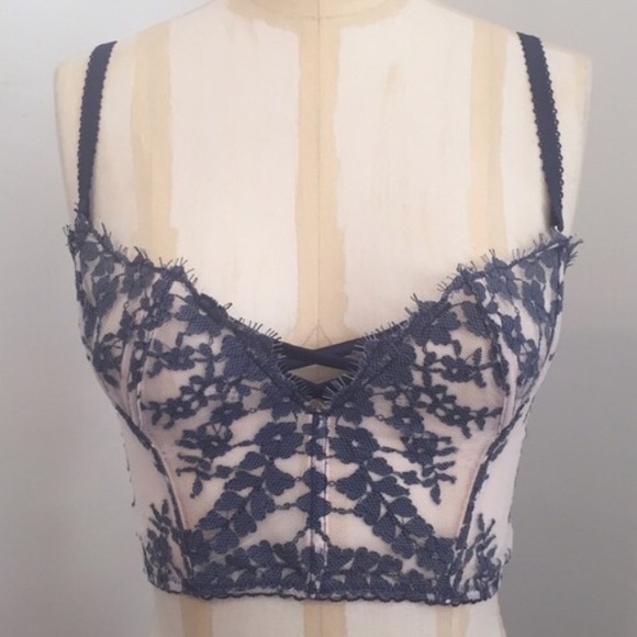 Vs lace embroidered corset