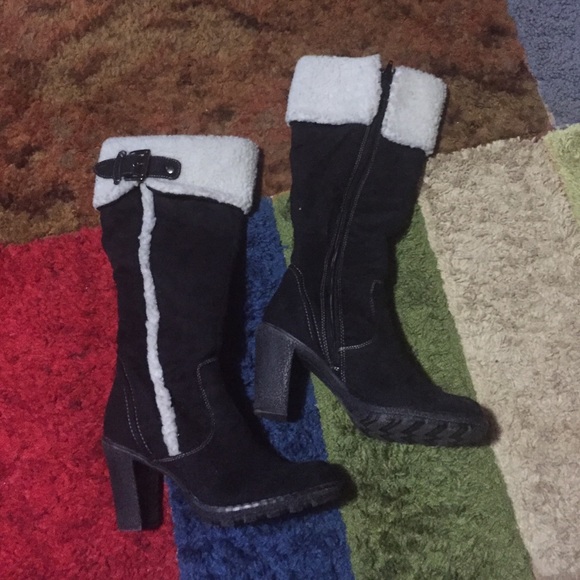 Wild diva zip up boots