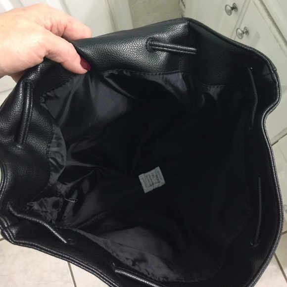 🔴PRICE CUT🔴Victoria Secret Backpack - Picture 4 of 4
